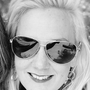 Meet your Posher, Elizabeth